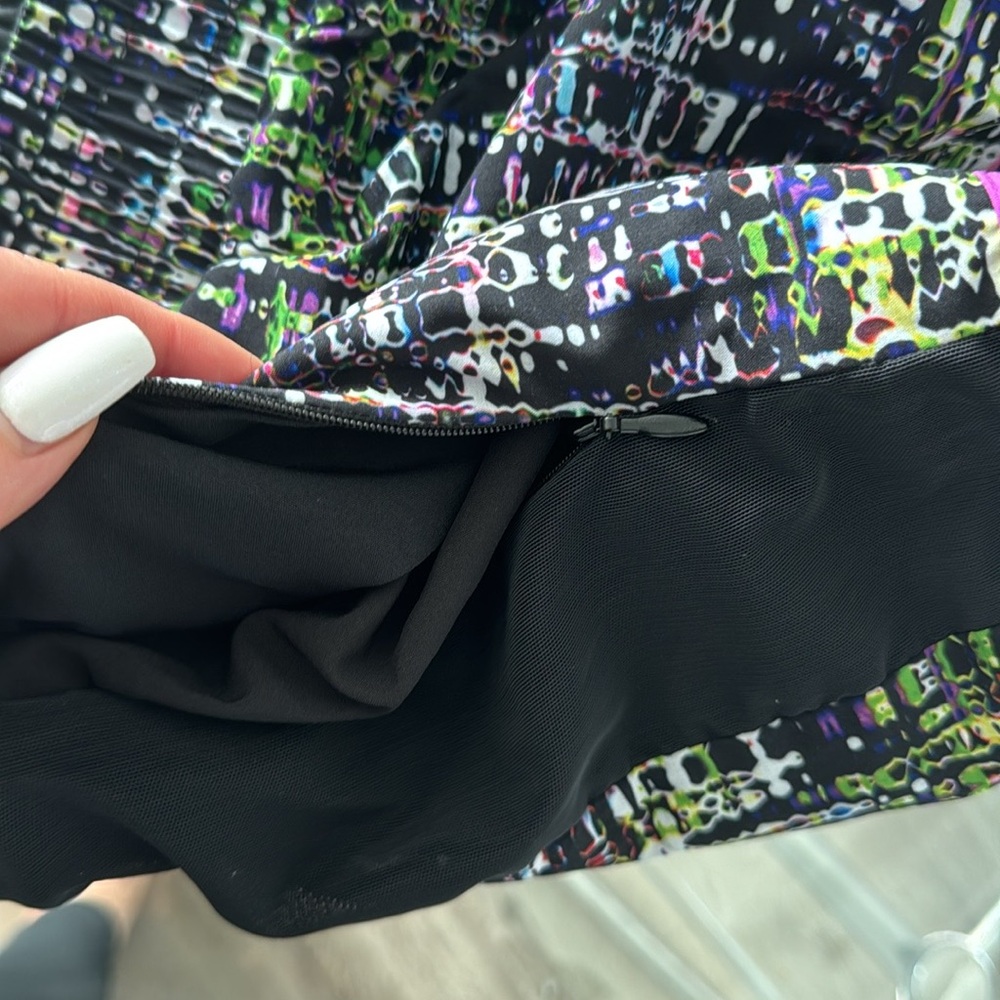 Fabletics Shorts - Picture 3 of 6